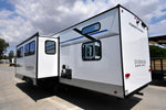 Alpha Wolf - 280QBS 8.8m 6+ berth - Select Caravans Limited