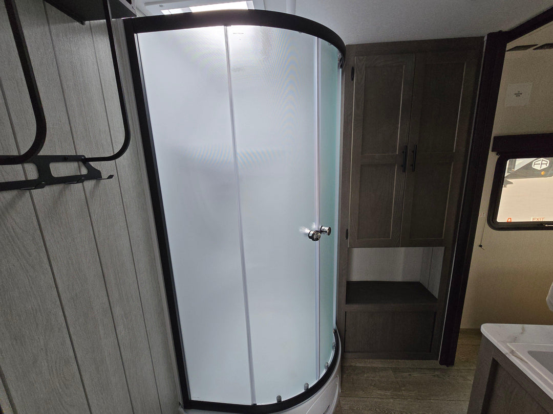 Alpha Wolf - 26RL 9.3m rear lounge 4 berth - Select Caravans Limited