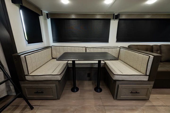 Alpha Wolf - 26DBH, 8.6m, bunks, 6+ berth