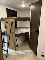 Freedom Express - 258BHS - Select Caravans Limited
