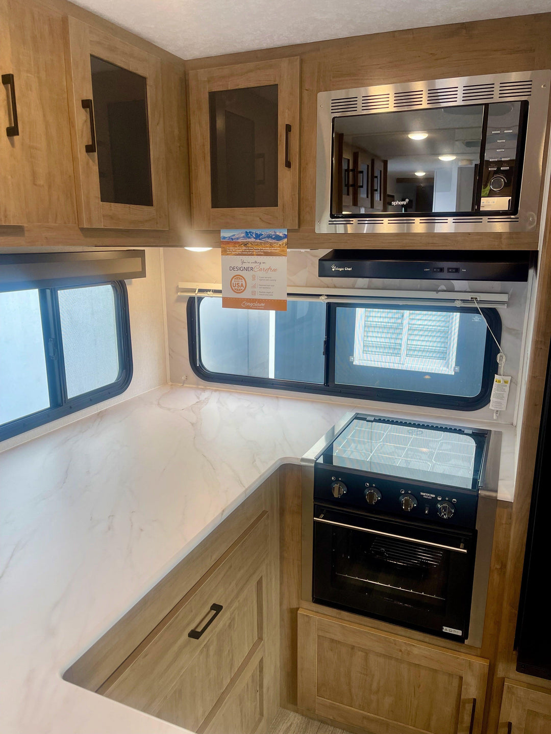 Freedom Express - 274RKS 8.5m 3+ berths - Select Caravans Limited
