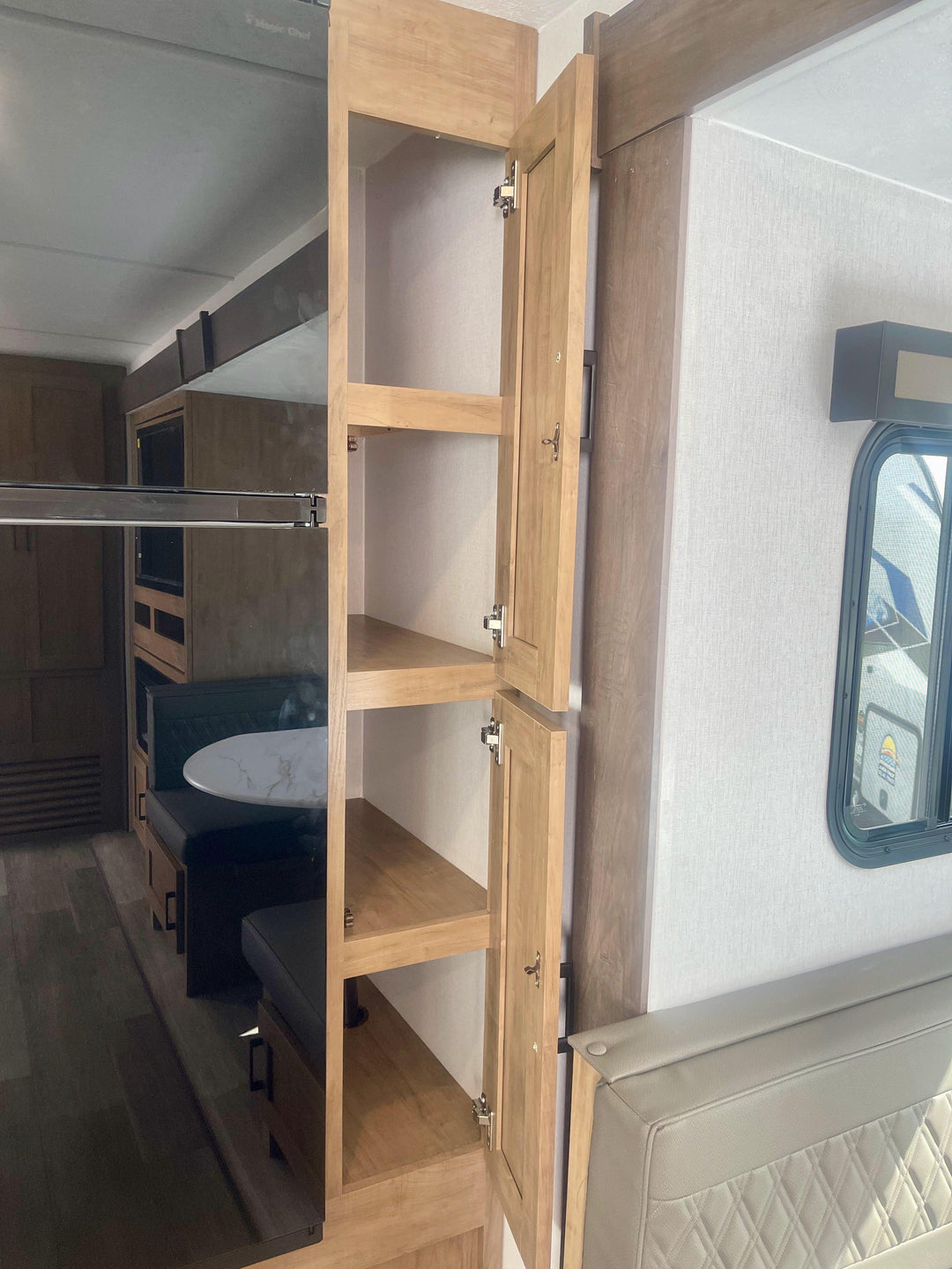 Freedom Express - 274RKS 8.5m 3+ berths - Select Caravans Limited