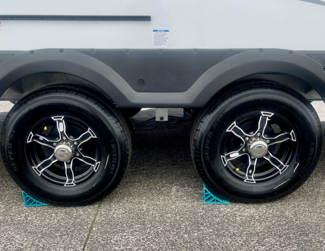 Freedom Express - 274RKS 8.5m 3+ berths - Select Caravans Limited