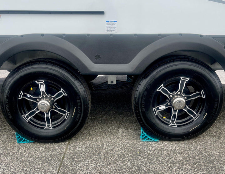 Freedom Express - 274RKS 8.5m 3+ berths - Select Caravans Limited