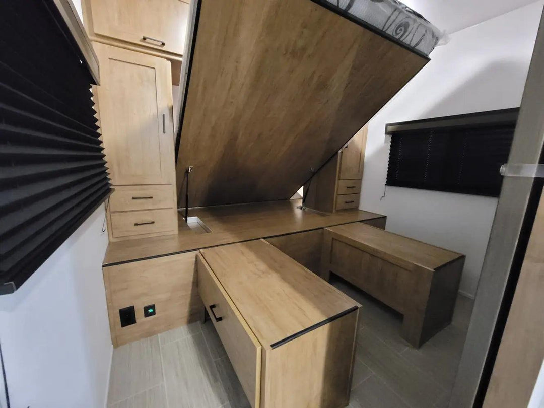 Freedom Express - 288BHDS, 5+ berth - Select Caravans Limited