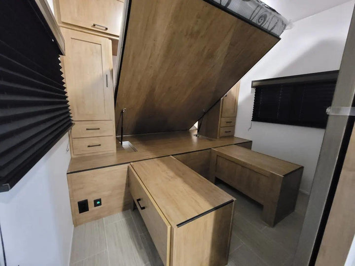 Freedom Express - 288BHDS, 5+ berth - Select Caravans Limited