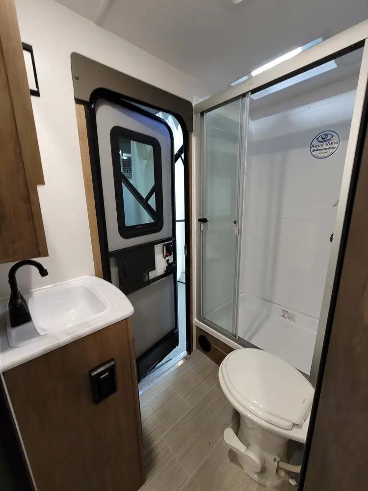 Freedom Express - 288BHDS, 5+ berth - Select Caravans Limited