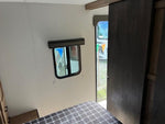 Freedom Express - 29SE, 8.9m, Quad bunks, 7+ berth - Select Caravans Limited