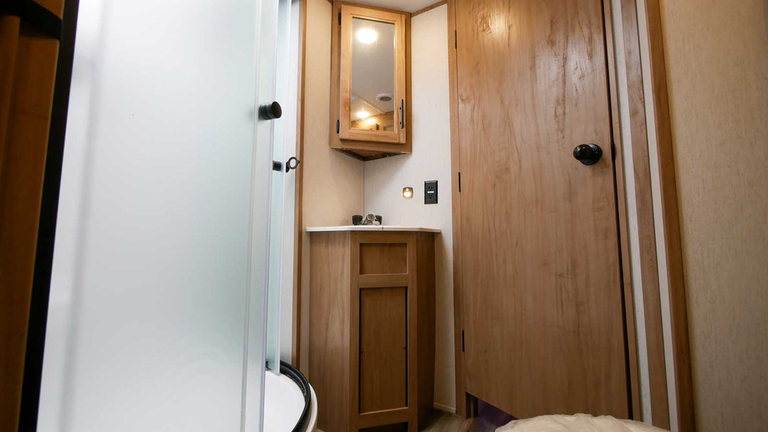 Alpha Wolf - 33BH 10.2m 2 private bedrooms 7 + berth.