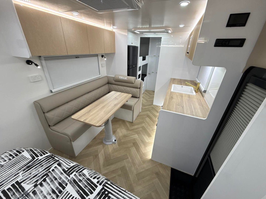 Villa - Escape SE Family Semi OFF- ROAD 21'6