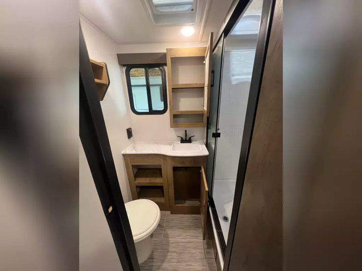 Freedom Express - 22MLS, Rear Bath, 7.0m, 4 berth