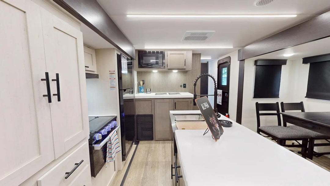 Alpha Wolf - 33RL 10.8m Island kitchen up to 4 berth