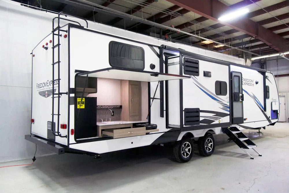 Freedom Express - 320BHDS - Select Caravans Limited