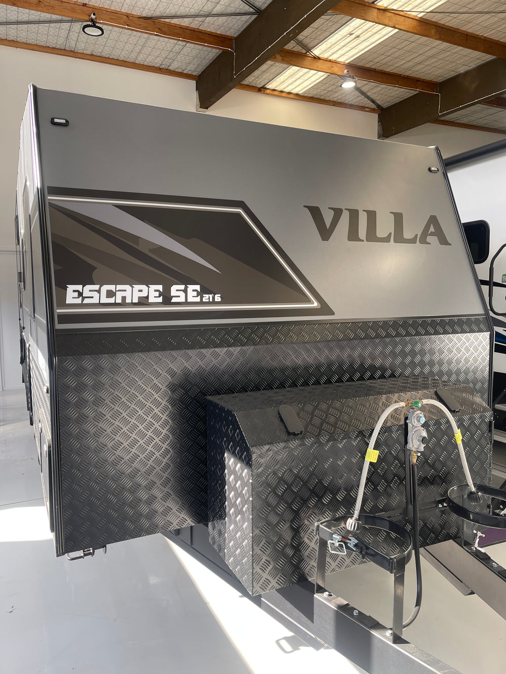 Black Villa Escape SE Family caravan front and drawbar