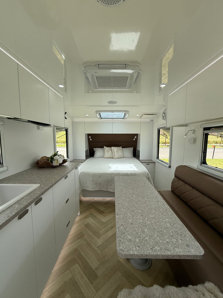 Villa - Escape Luxury Off-Road 19’6