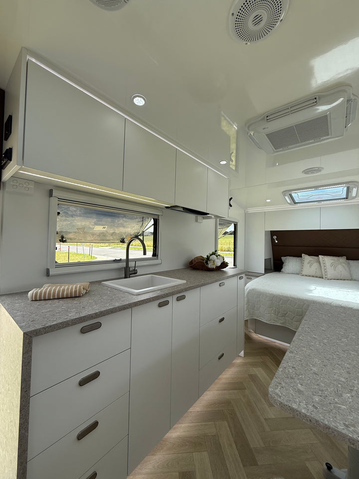 Villa - Escape Luxury Off-Road 19’6