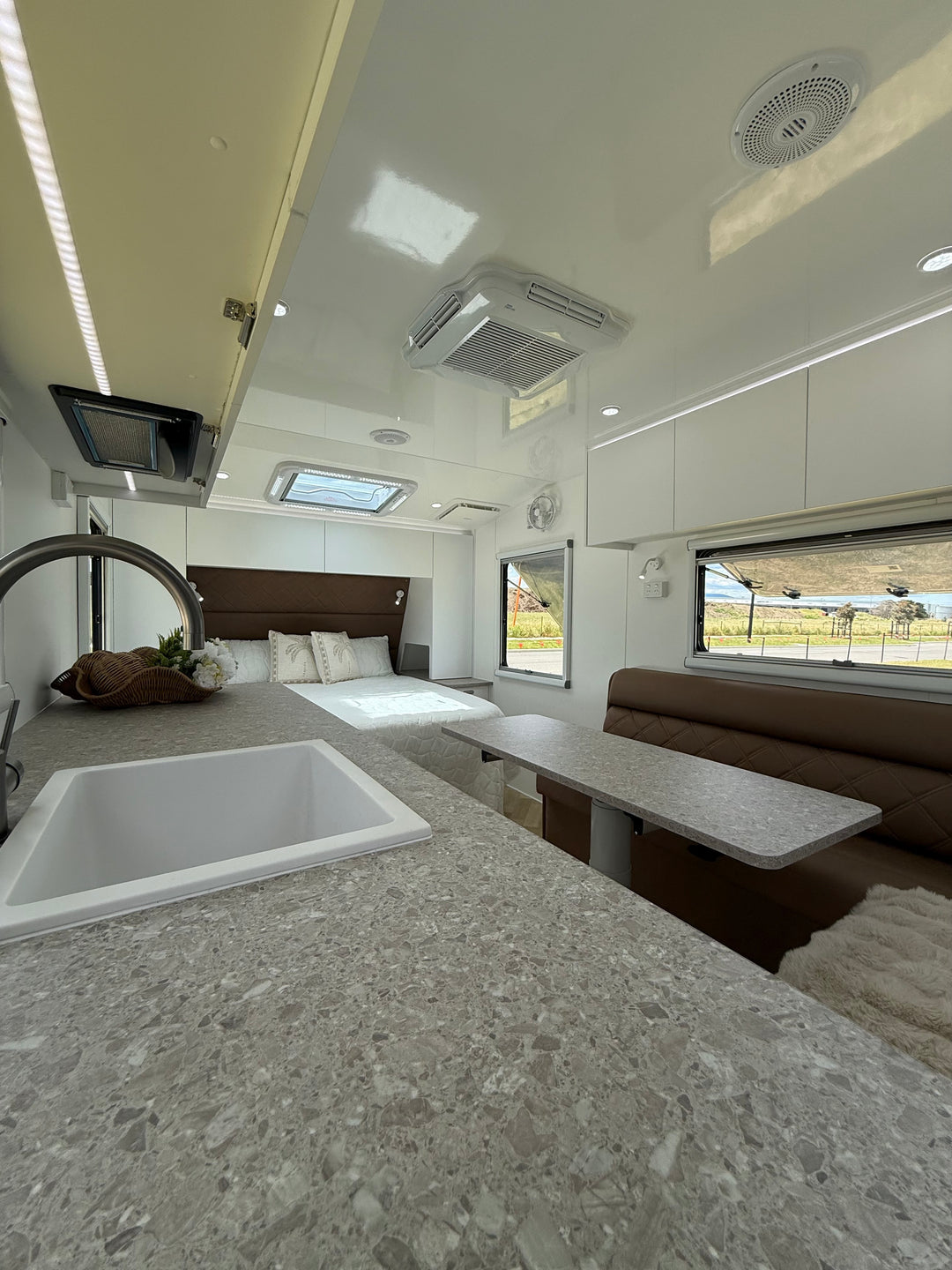 Villa - Escape Luxury Off-Road 19’6