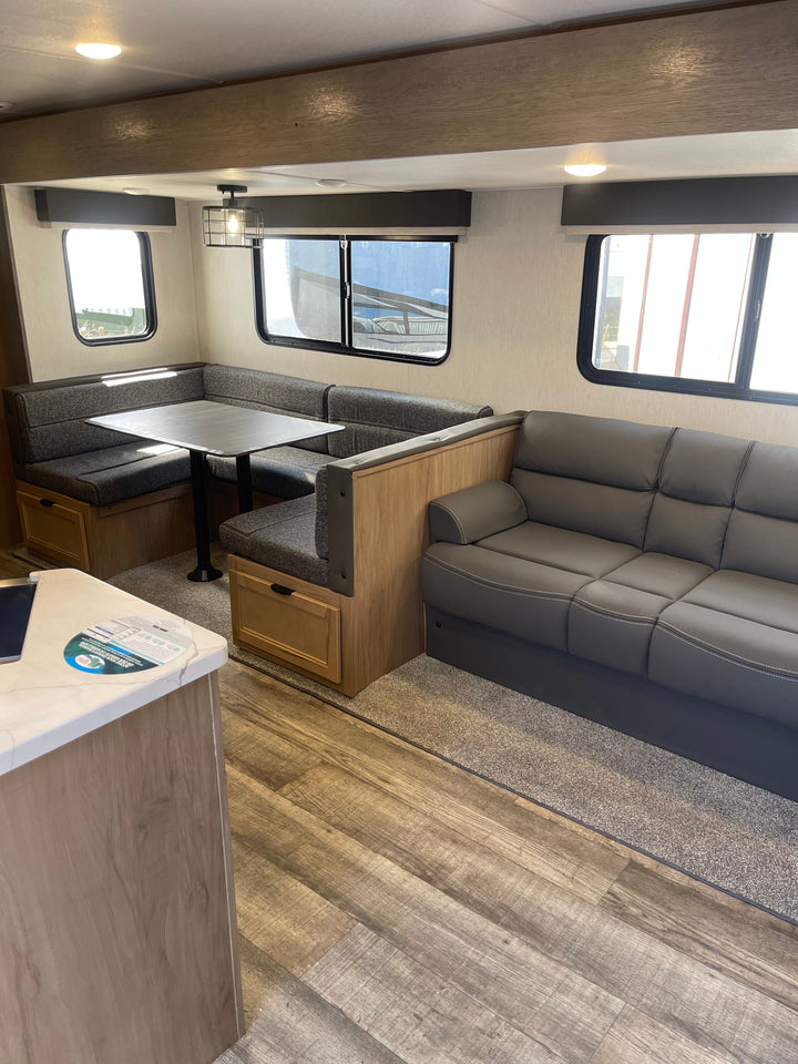 Alpha Wolf - 26DBH, 8.4m, bunks, 6+ berth - Select Caravans Limited