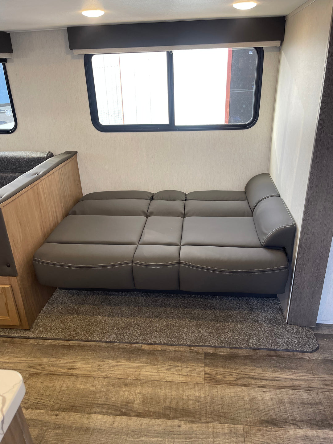 Alpha Wolf - 26DBH, 8.4m, bunks, 6+ berth - Select Caravans Limited