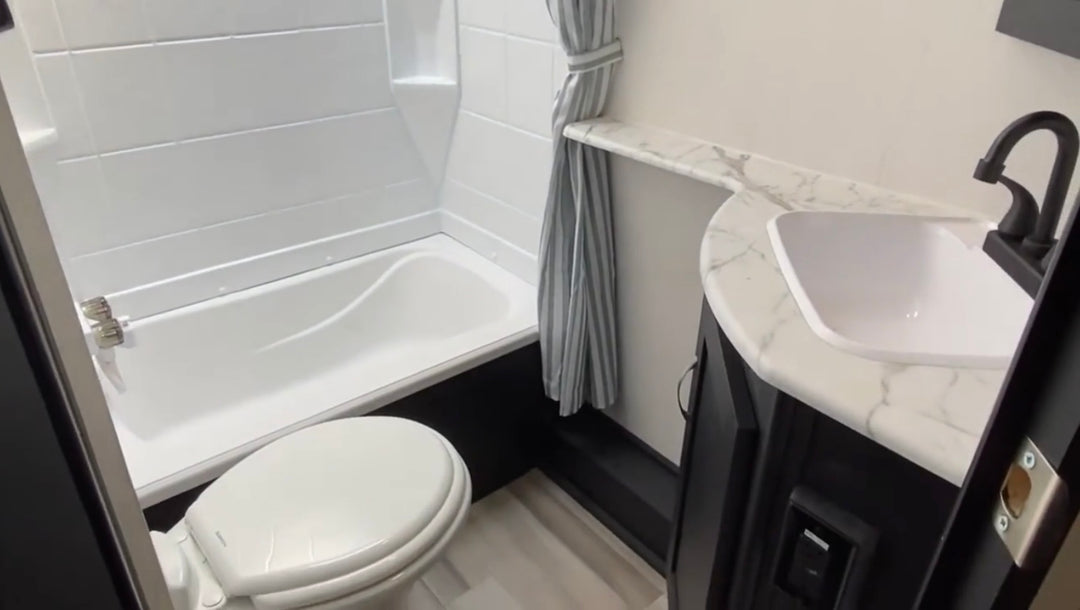 2023 Freedom Express - 238BHS (Sale on Behalf)