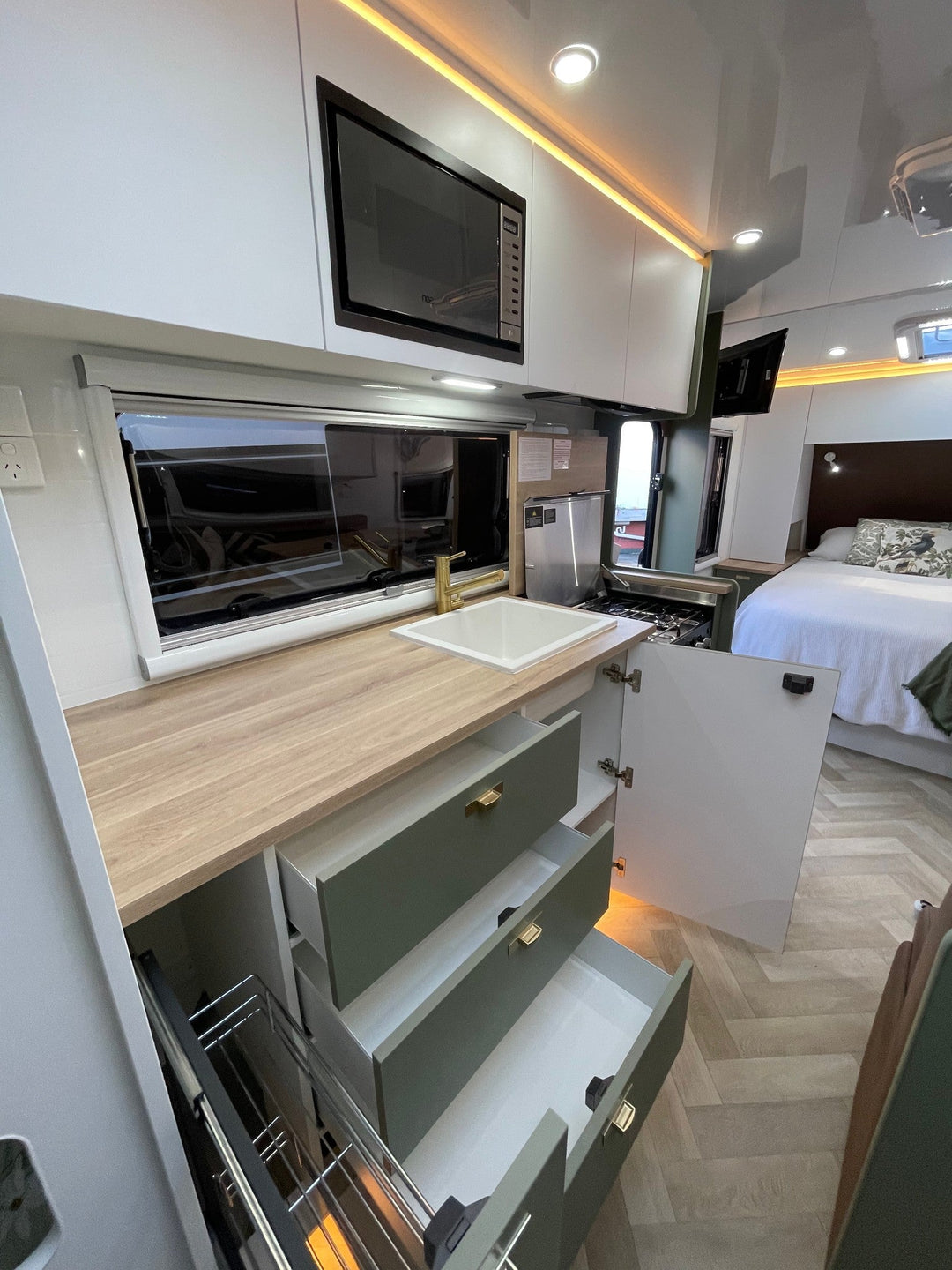 Villa Escape SE Family – Family Bunkhouse Caravan for Sale NZ | 6.6m Off-Road - Caravan