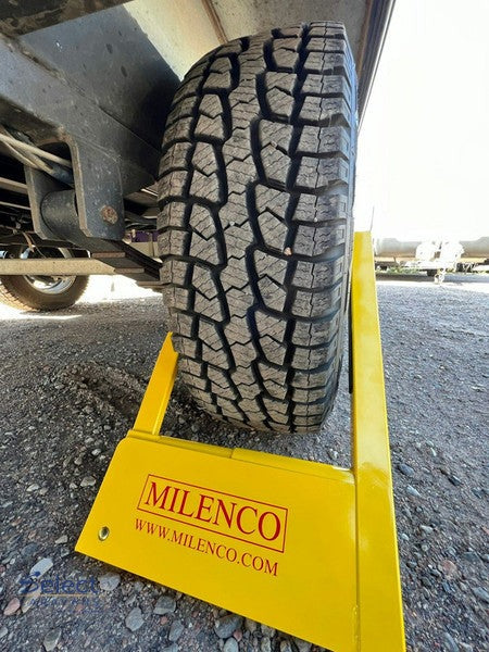 Milenco Australian Compact Wheel Clamp and Lock – alternate view 2