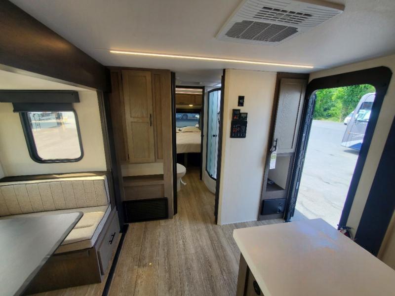 Alpha Wolf - 33BH 10.2m 2 private bedrooms 7 + berth