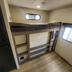 Alpha Wolf - 33BH 10.2m 2 private bedrooms 7 + berth