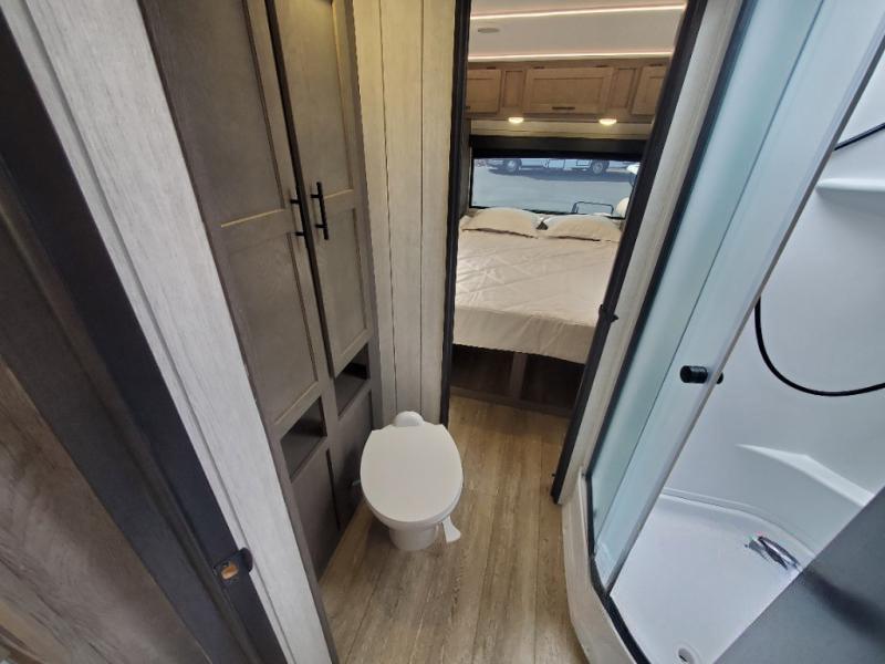 Alpha Wolf - 33BH 10.2m 2 private bedrooms 7 + berth