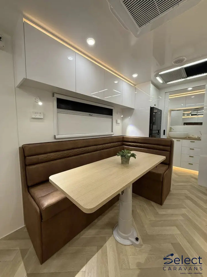 Villa - Escape Luxury Off-Road 19’6 MAX Tig Welded Aluminium / Painted / Sandwich Panel Caravan
